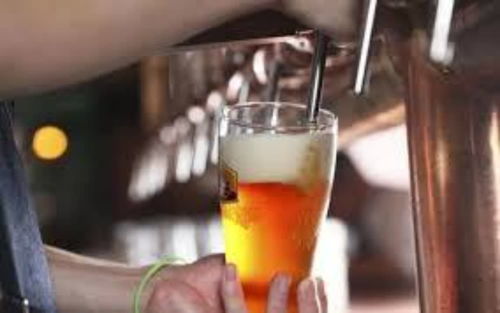 柬埔寨政府禁止酒类广告 酒类经营的挑战与新机遇