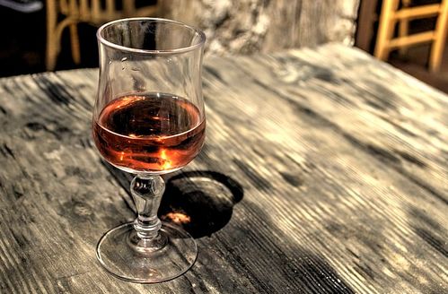 酒水行业如何用进销存软件实现新零售转型 酒类经营的数字化之道